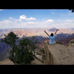 Meet your Posher, Hallie